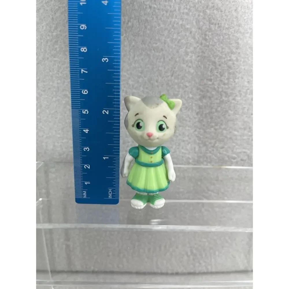 Daniel Tigers Neighborhood Mini Figures Toy Lot PBS Cake Toppers